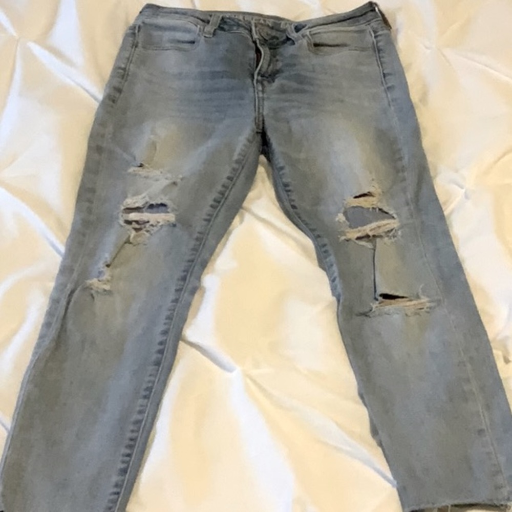 American eagle distressed super-stretch jeggings.